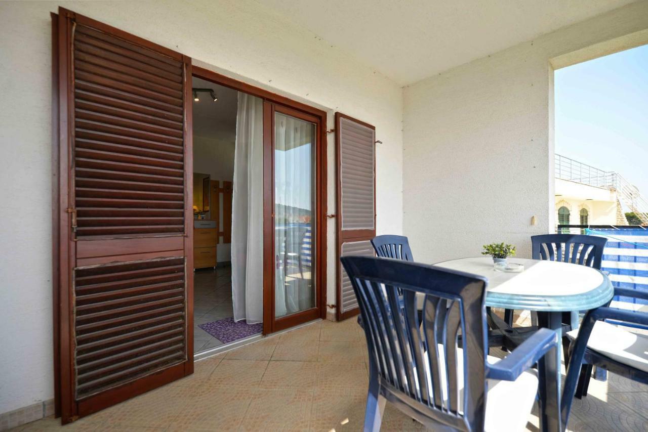 Apartment Zena 穆泰尔岛 外观 照片